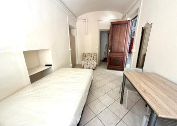 One-room apartment Via Vanchiglia, Torino (neighborhood Vanchiglia) - photo 3