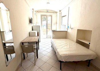 One-room apartment Via Vanchiglia, Torino (neighborhood Vanchiglia) - photo 12