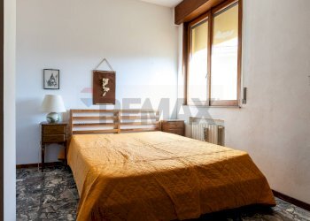 Camera / camera da letto - Quadrilocale Via Corridoni
 
12, Salsomaggiore Terme - foto 22