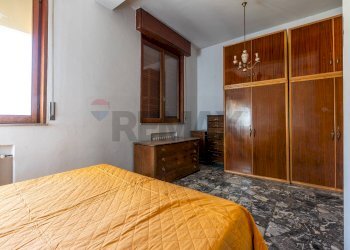 Camera / camera da letto - Quadrilocale Via Corridoni
 
12, Salsomaggiore Terme - foto 23