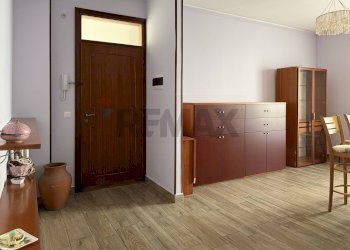 Hall / corridoio - Three-room apartment Via Marzaroli
 
31, Salsomaggiore Terme - photo 13