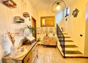 Scale - Casa indipendente via al Castello
 
8, Dervio - foto 3