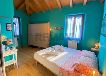 Camera / camera da letto - Casa indipendente via al Castello
 
8, Dervio - foto 9