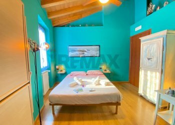 Camera / camera da letto - Casa indipendente via al Castello
 
8, Dervio - foto 10