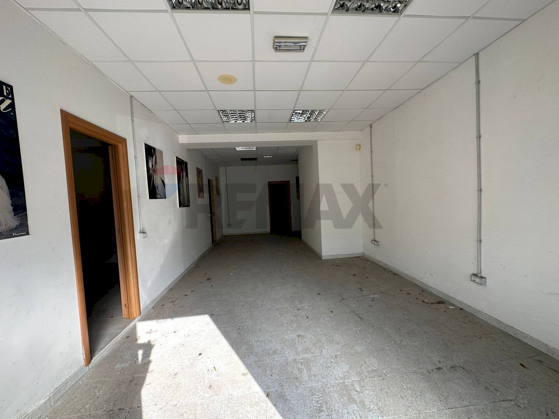 Hall / corridoio - Locale Commerciale Via Moscati, Cercola - foto 2