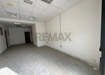 Stanza vuota - Locale Commerciale Via Moscati, Cercola - foto 5