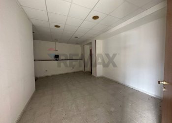 Stanza vuota - Locale Commerciale Via Moscati, Cercola - foto 7