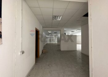 Hall / corridoio - Locale Commerciale Via Moscati, Cercola - foto 9