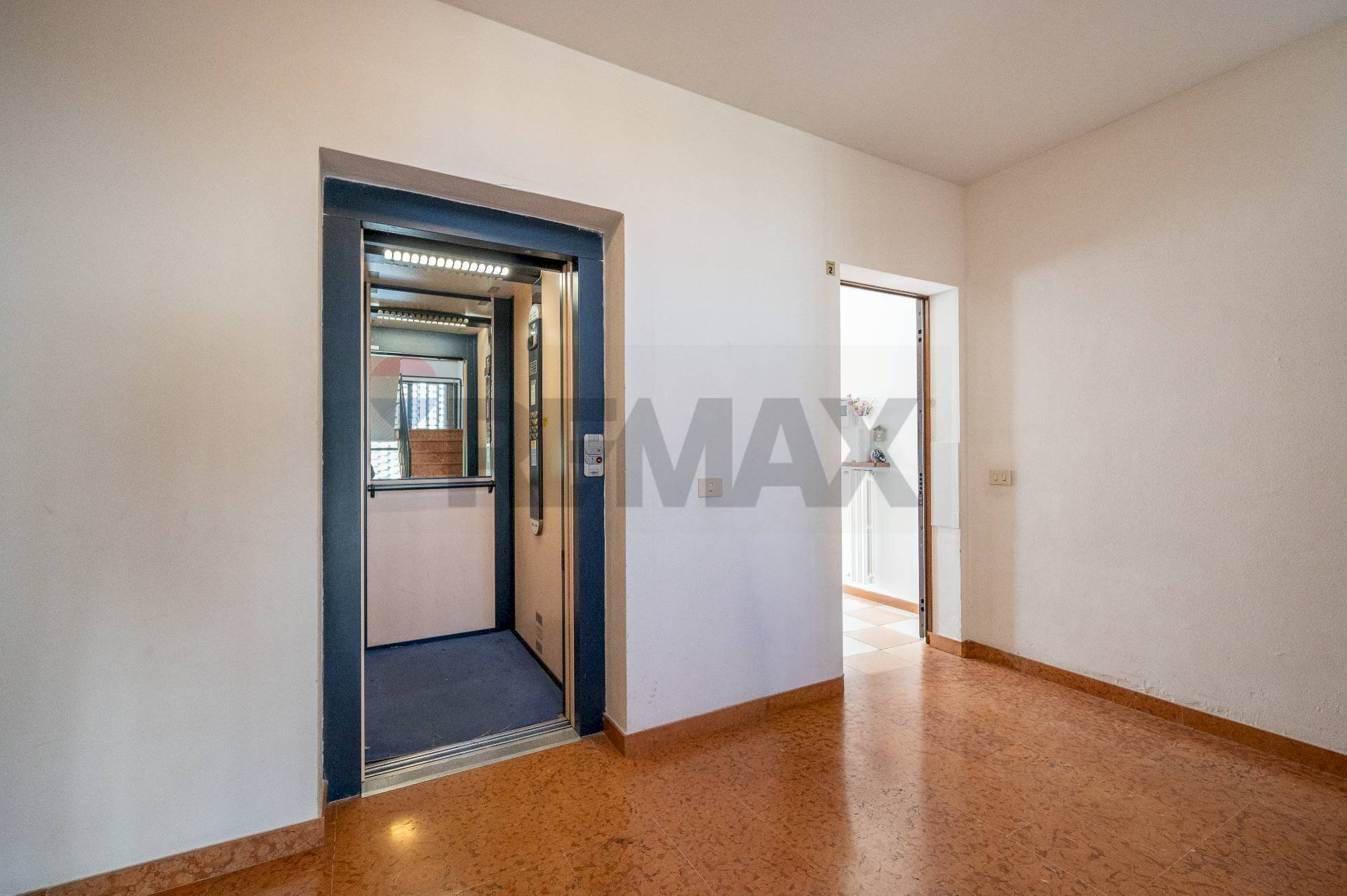 Stanza vuota - Trilocale Langhirano - foto 3