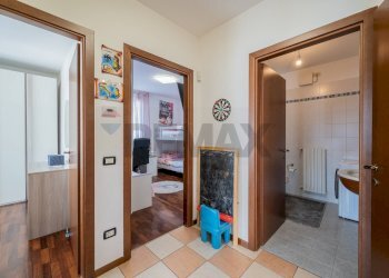 Hall / corridoio - Trilocale Langhirano - foto 15