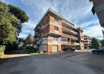 esterno - Trilocale Via Pisa
 
22, Massa - foto 1