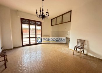 salone - Trilocale Via Pisa
 
22, Massa - foto 10