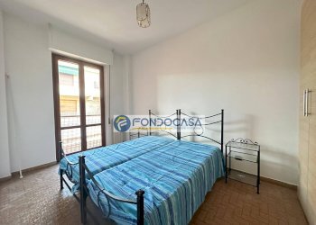 camera matrimoniale 1 - Trilocale Via Pisa
 
22, Massa - foto 19