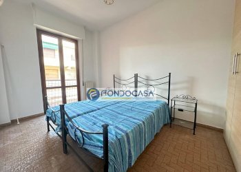 camera matrimoniale 1 - Trilocale Via Pisa
 
22, Massa - foto 22