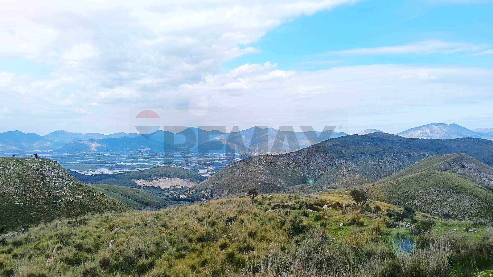 Vista delle montagne - Villa LOCALITA' LEVAGLIE / SCERPANO
 
SNC, Itri - foto 2
