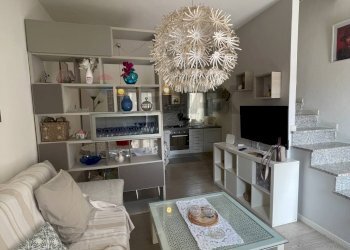 Soggiorno - Semi-detached house Cascina San Nazzaro, Bellusco - photo 7