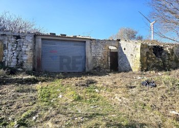Casa all\'aperto - Rustico c.da Ciancarella
 
sic, Ragusa - foto 2