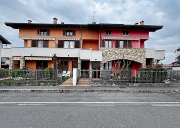 Foto 1 - Villa a Schiera Via dei pioppi
 
4, Bolgare - foto 1