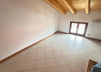 Foto 22 - Villa a Schiera Via dei pioppi
 
4, Bolgare - foto 22