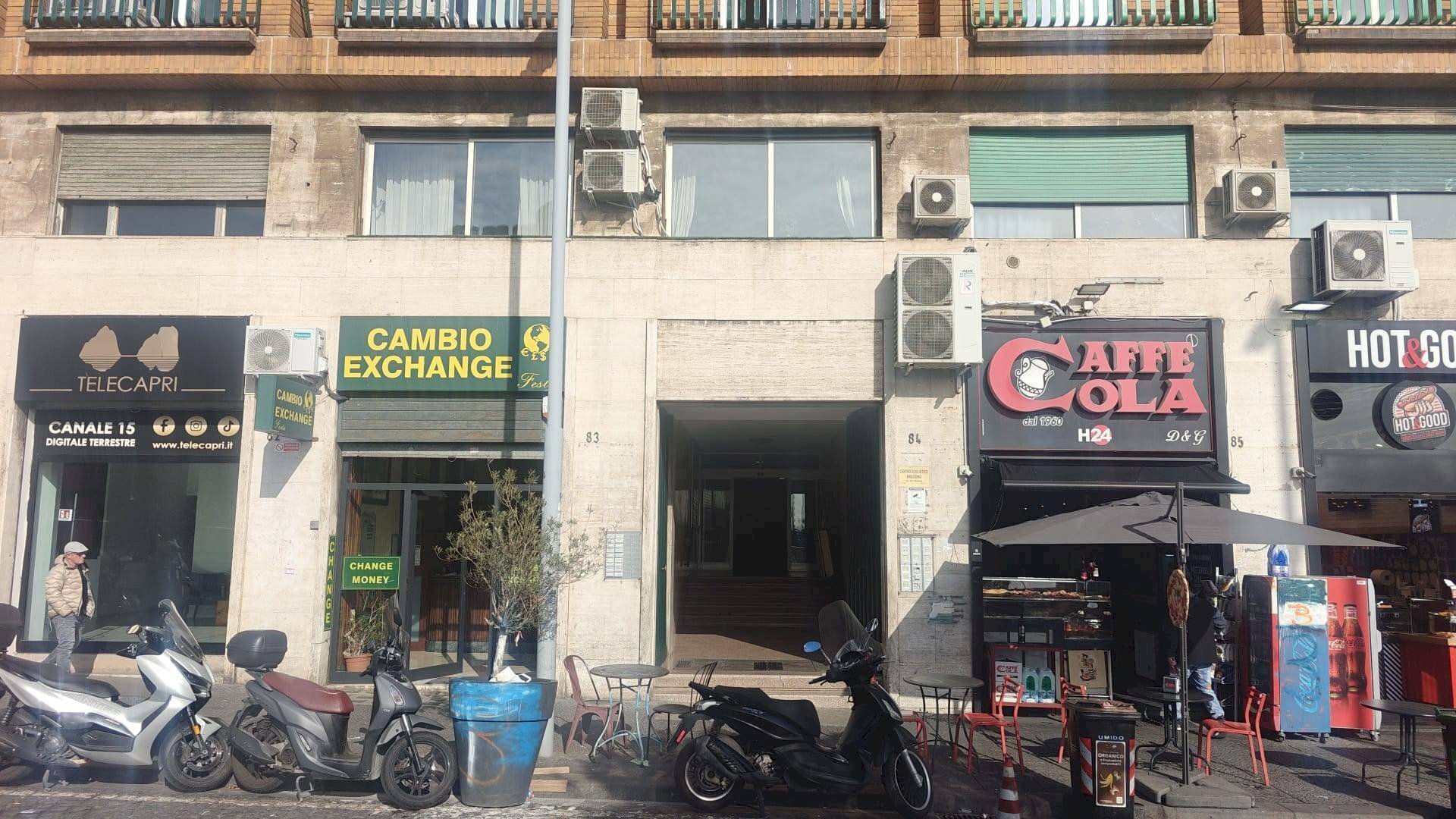 Foto 3 - Office Piazza Municipio
 
84, Napoli - photo 3