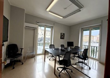 Foto 11 - Office Piazza Municipio
 
84, Napoli - photo 11