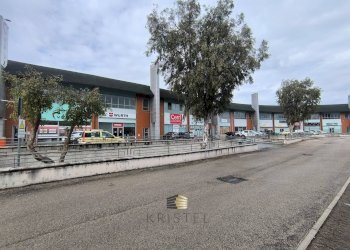 Foto 25 - Commercial Activity VIALE EUROPA
 
128, Spoltore - photo 25