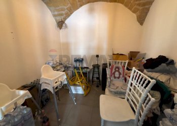 Camera / camera da letto - Locale Commerciale Via Santa Rosalia
 
20, Terrasini - foto 7