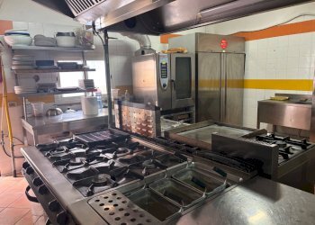 Dettagli - Locale Commerciale Via Santa Rosalia
 
20, Terrasini - foto 15