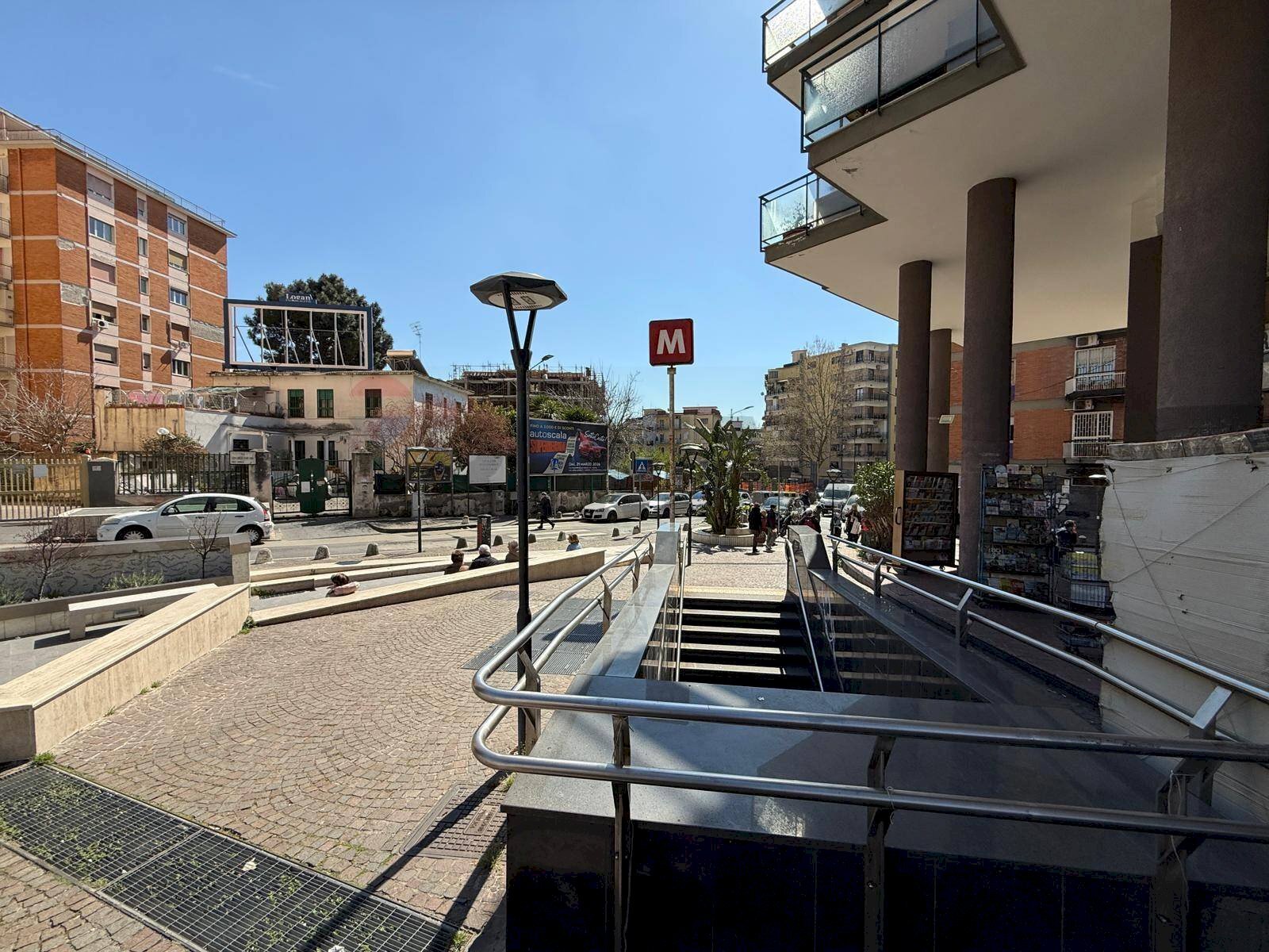 Edificio all\'aperto - Commercial Premises Napoli - photo 2