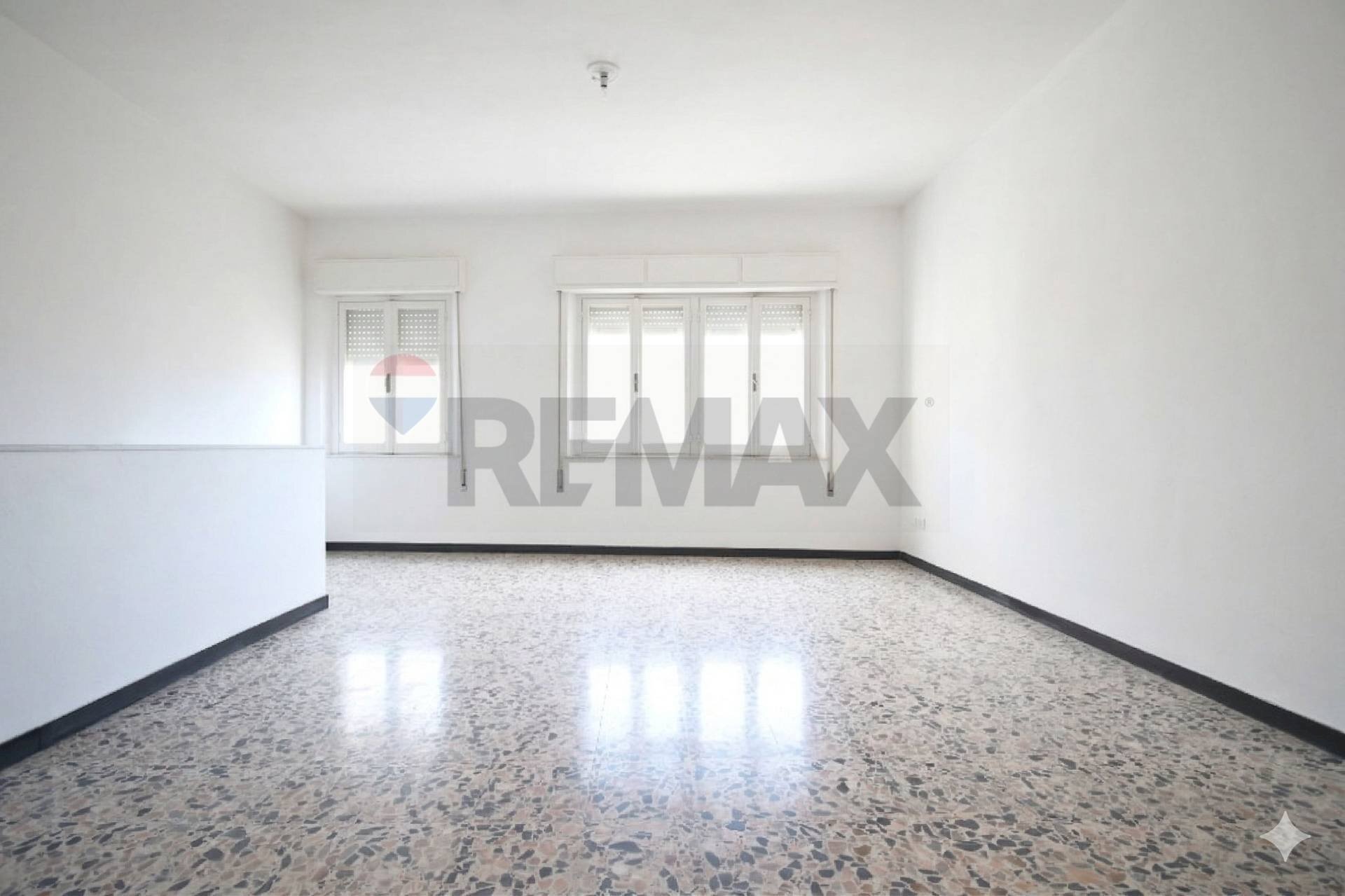 Stanza vuota - Semi-detached house Vico Crispi
9, Domusnovas - photo 3