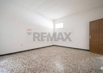 Stanza vuota - Casa semi indipendente Vico Crispi
 
9, Domusnovas - foto 24