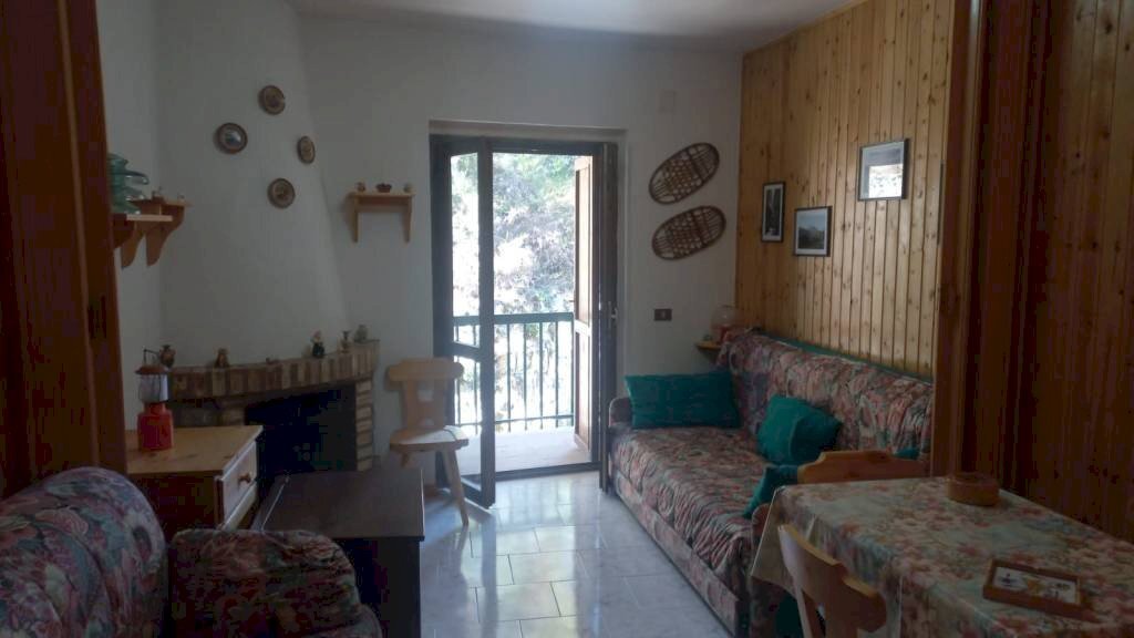 Salone - Monolocale strada Comunale Crotone-Villaggio Salica, Crotone - foto 1