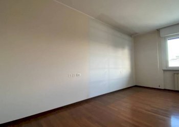 Camera da letto - Trilocale via Calatafimi, Gallarate - foto 14