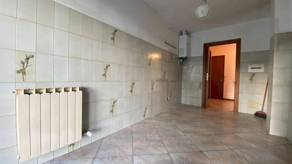 Cucina - Three-room apartment via Enrico dell'Acqua, Busto Arsizio - photo 3