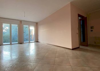 Cucina - Three-room apartment via Luigi Morelli, Castellanza - photo 11