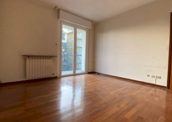 Camera da letto - Three-room apartment via Luigi Morelli, Castellanza - photo 21