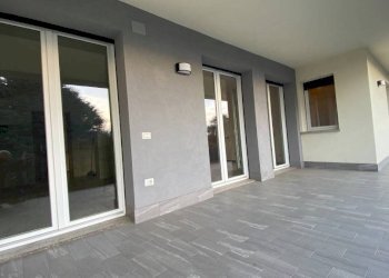 Terrazzo - Three-room apartment via Luigi Morelli, Castellanza - photo 31