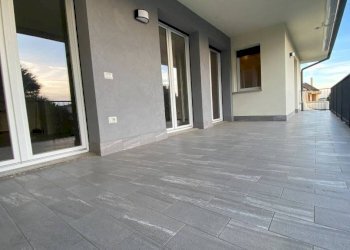 Terrazzo - Three-room apartment via Luigi Morelli, Castellanza - photo 32