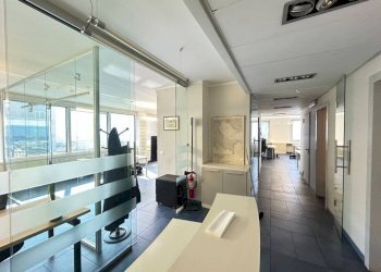 Interno non residenziale - Ufficio via di Francia, 28, Genova (zona Sampierdarena) - foto 19