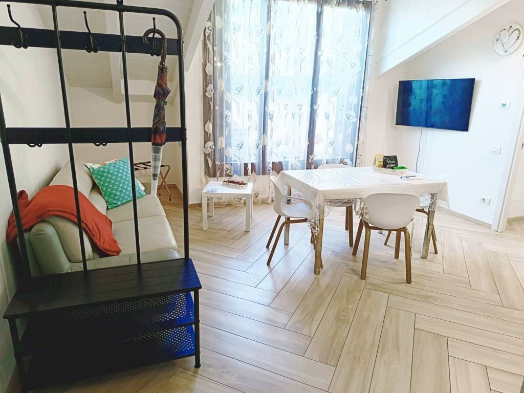 Salone - Attico viale Luigi Borri, Varese - foto 1