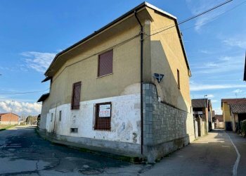 Facciata - Villa a Schiera via Teglia, 1, Carmagnola - foto 45