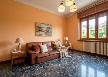 Salone - Appartamento Alba - foto 1