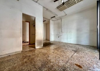 Interno non residenziale - Negozio via Acqui, 25, Roma - foto 5