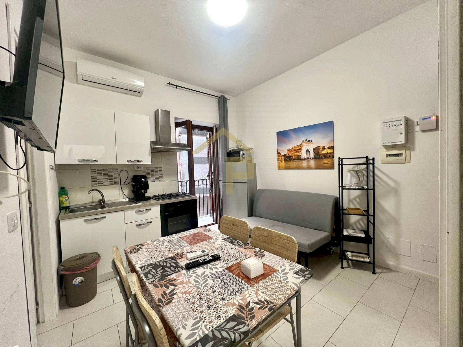 Foto 2 - Bilocale Via Dei Frangiai
 
20, Palermo - foto 2