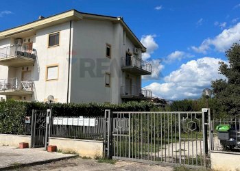 Edificio all\'aperto - Trilocale via Teresa labriola
 
27, Cassino - foto 14