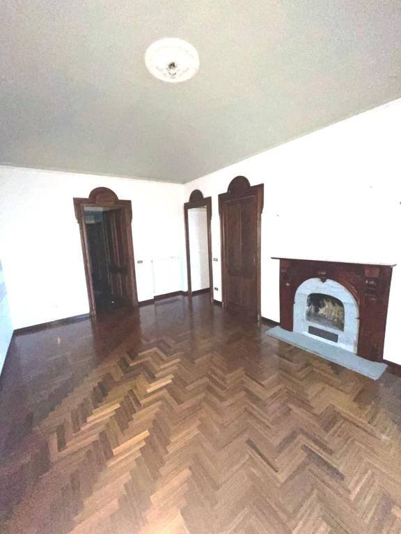 Soggiorno - Four-room apartment corso Cento Cannoni, 16, Alessandria - photo 1