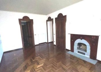 Soggiorno - Four-room apartment corso Cento Cannoni, 16, Alessandria - photo 1