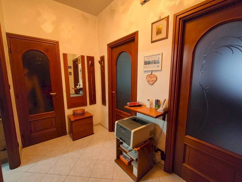 Disimpegno - Three-room apartment via Giosuè Carducci, 8, Moncalieri - photo 3