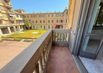 Balcone - Quadrilocale piazza Giuseppe Garibaldi, Pinerolo - foto 12