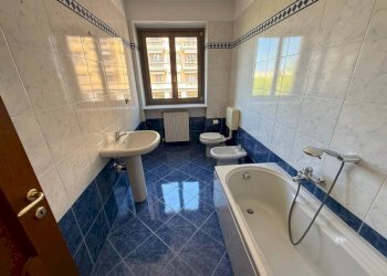 Bagno - Four-room apartment piazza Giuseppe Garibaldi, Pinerolo - photo 14